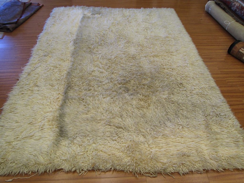 Czyszczenie dywanu z długim włosiem